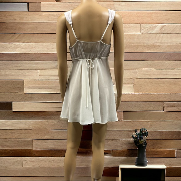 Anthropologie Flora Nikrooz Chemise Lingerie Ivory Embroidered Sequin Neckline M - Picture 9 of 12